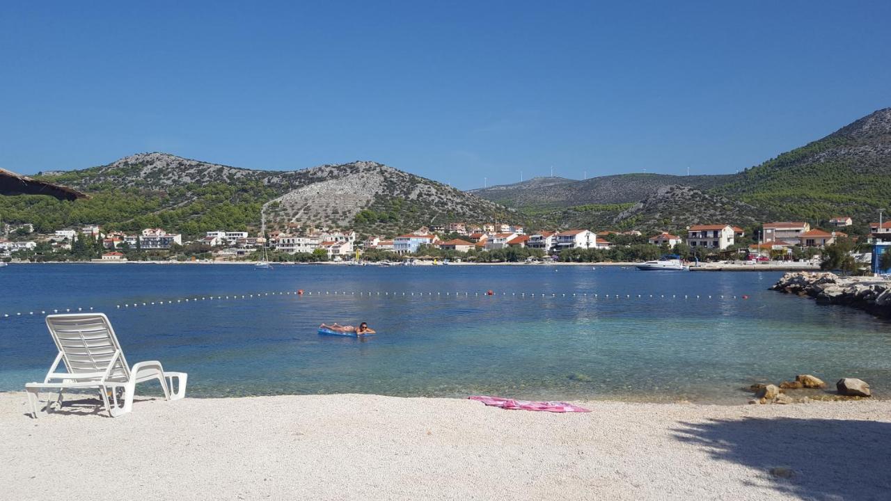 Apartments By The Sea Seget Vranjica, Trogir - 13771 Eksteriør bilde