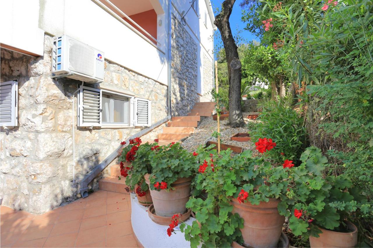 Apartments By The Sea Seget Vranjica, Trogir - 13771 Eksteriør bilde