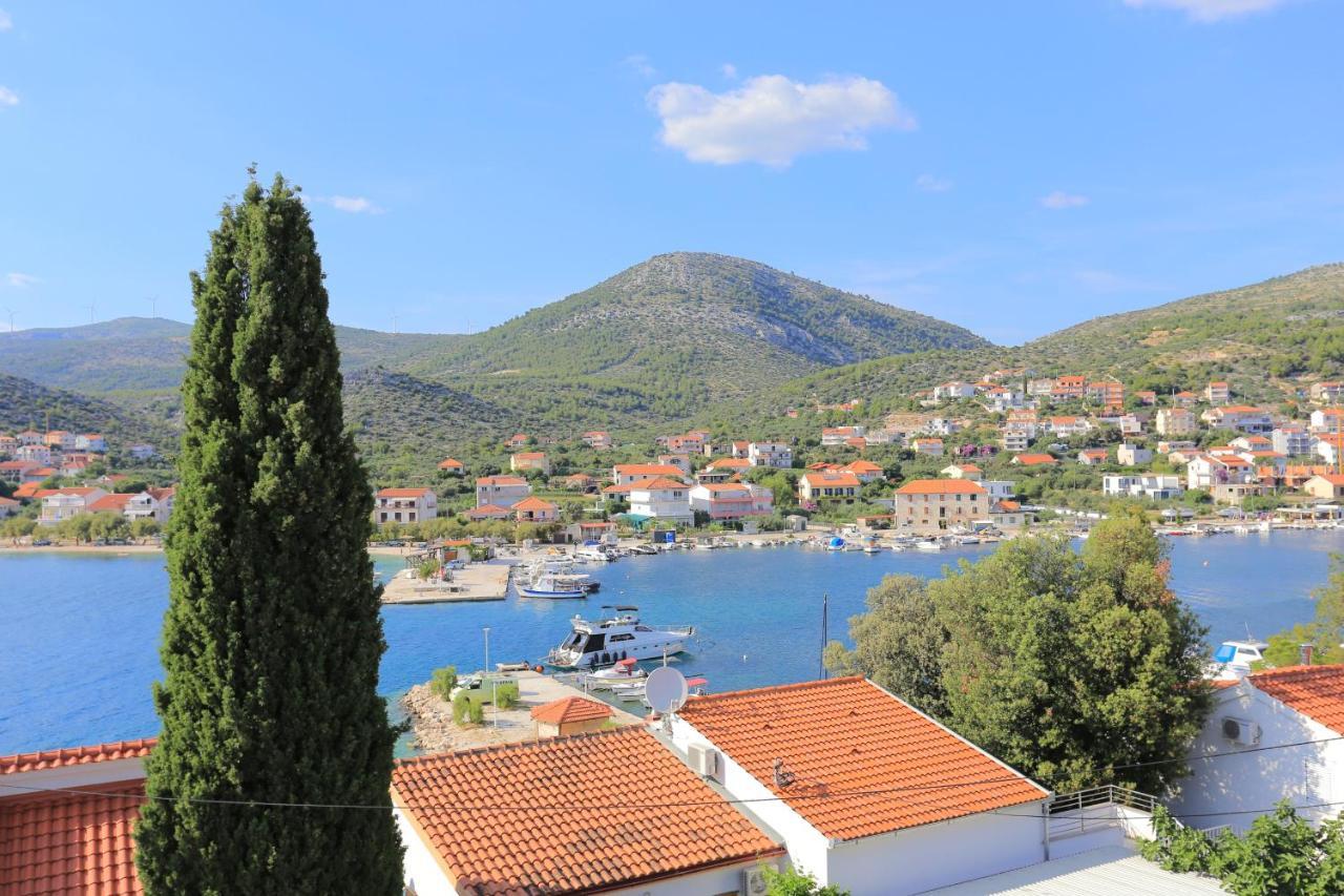 Apartments By The Sea Seget Vranjica, Trogir - 13771 Eksteriør bilde