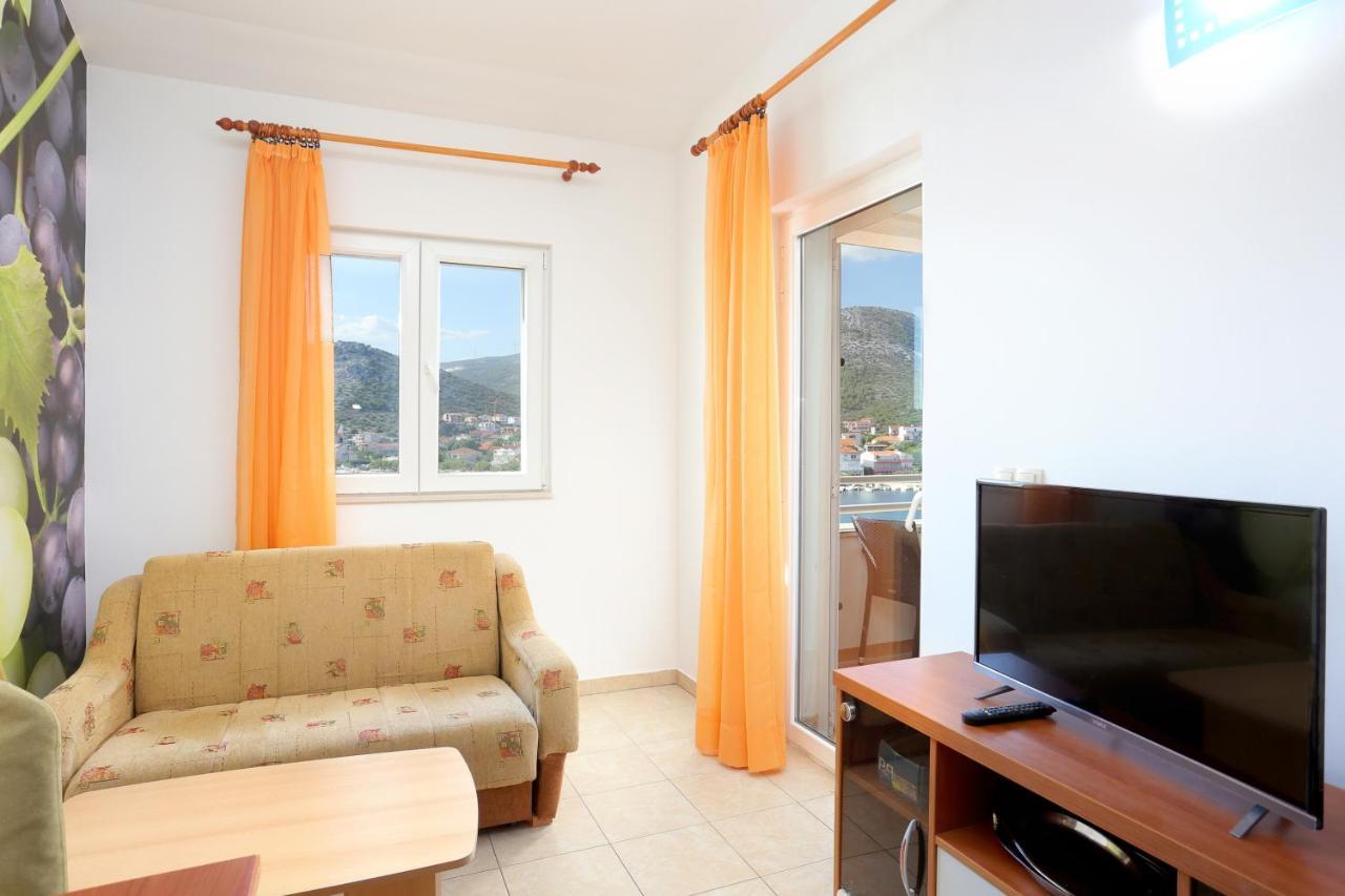 Apartments By The Sea Seget Vranjica, Trogir - 13771 Eksteriør bilde