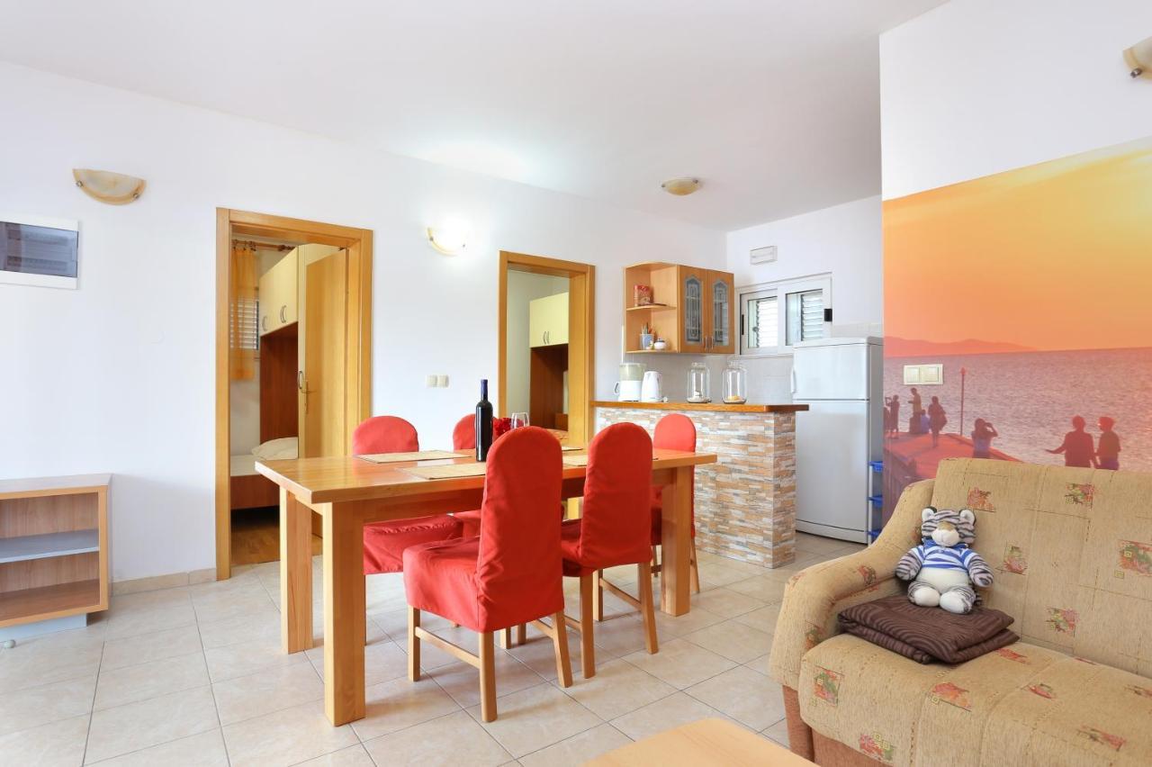Apartments By The Sea Seget Vranjica, Trogir - 13771 Eksteriør bilde